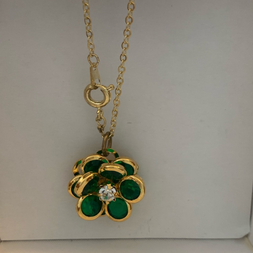 Emerald green flower necklace